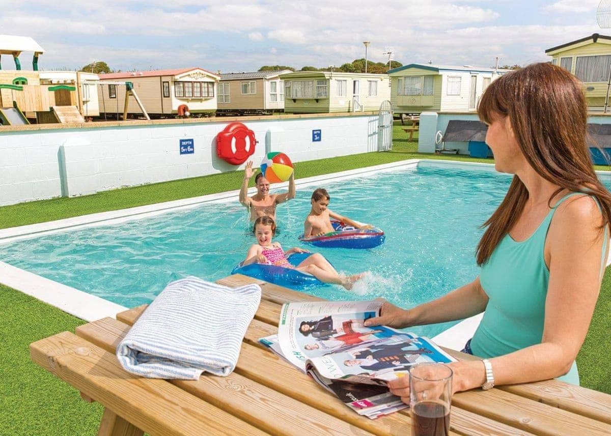 White Tower Holiday Park Llandwrog Extérieur photo